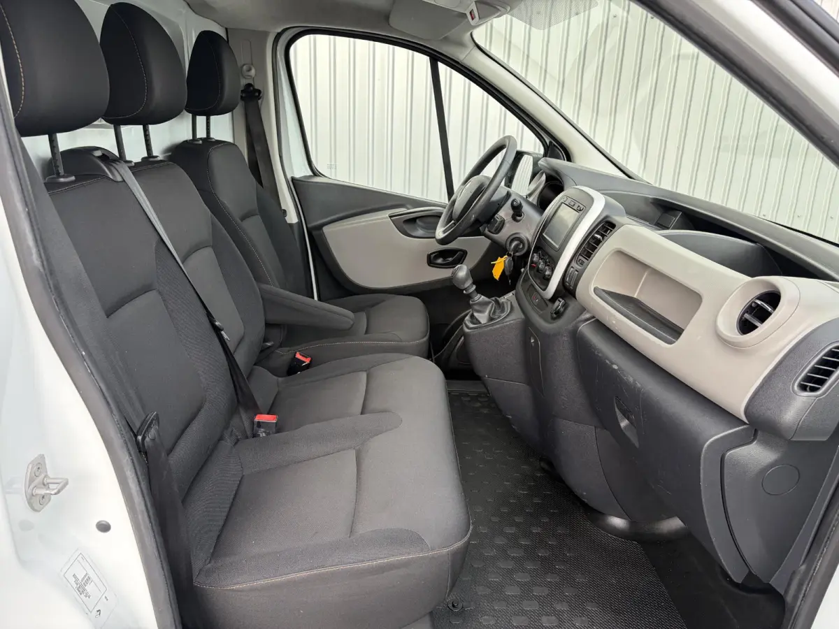 1.6 dCi L2H1 Comfort*NAVI*CRUISE*HAAK*A/C*TEL*3PER