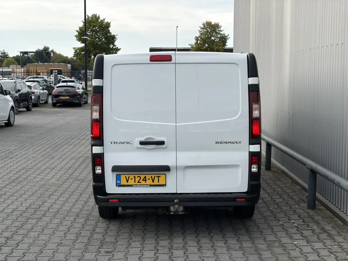 1.6 dCi L2H1 Comfort*NAVI*CRUISE*HAAK*A/C*TEL*3PER