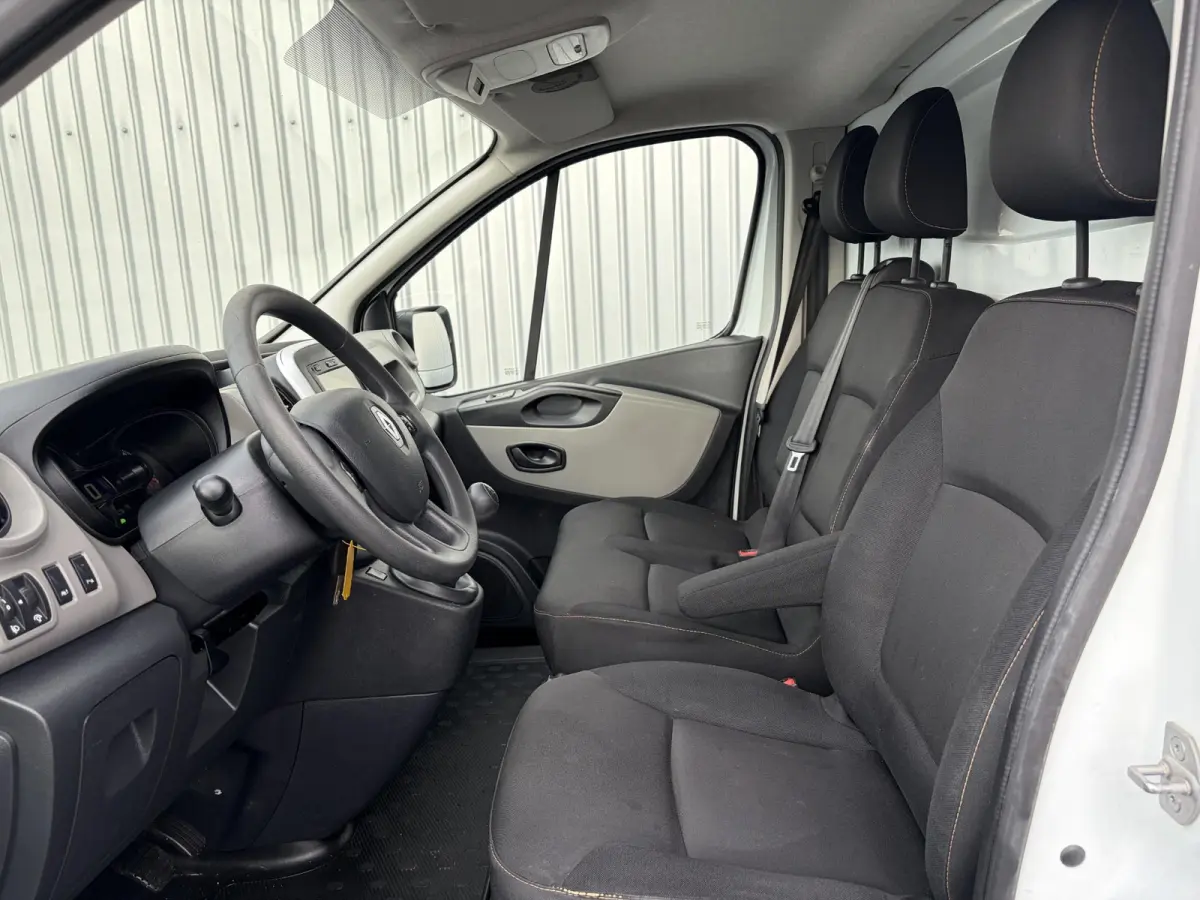 1.6 dCi L2H1 Comfort*NAVI*CRUISE*HAAK*A/C*TEL*3PER