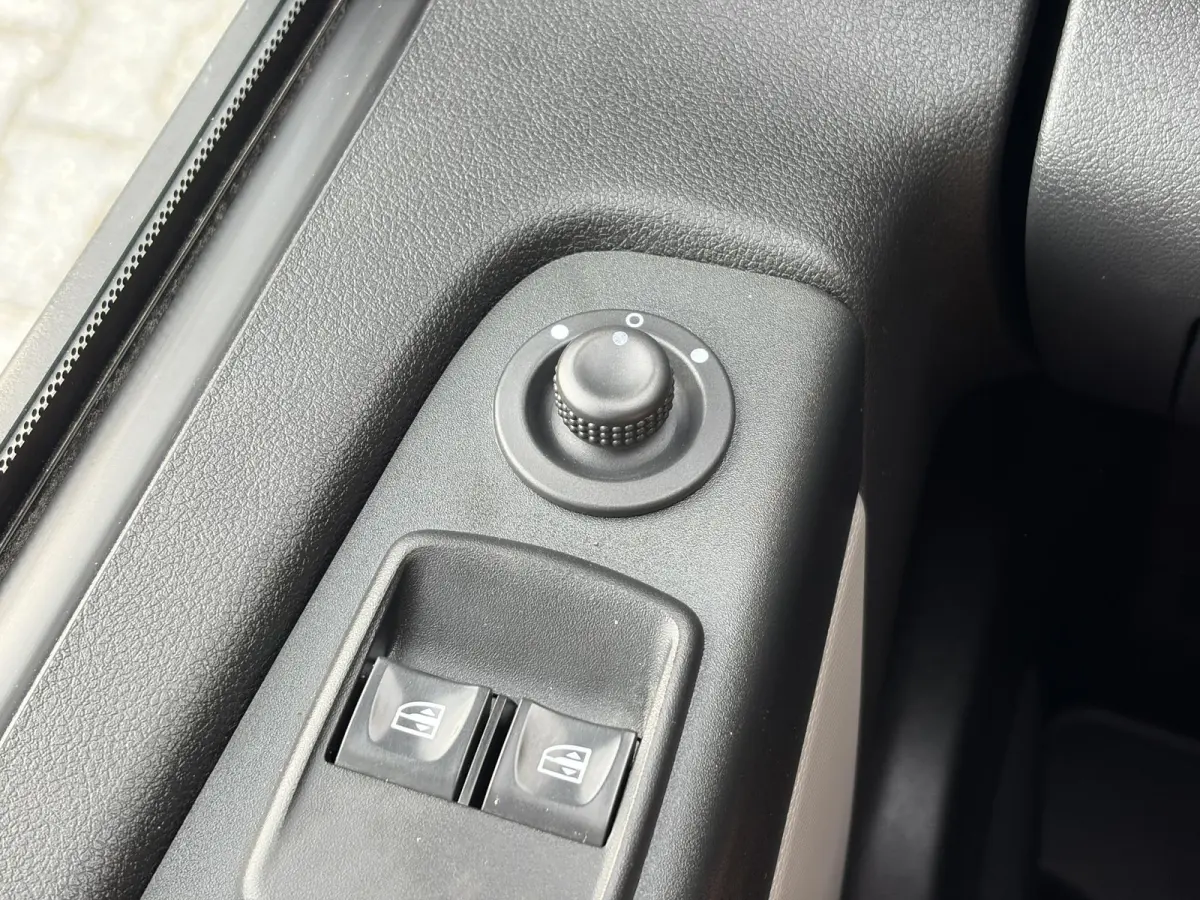 1.6 dCi L2H1 Comfort*NAVI*CRUISE*HAAK*A/C*TEL*3PER