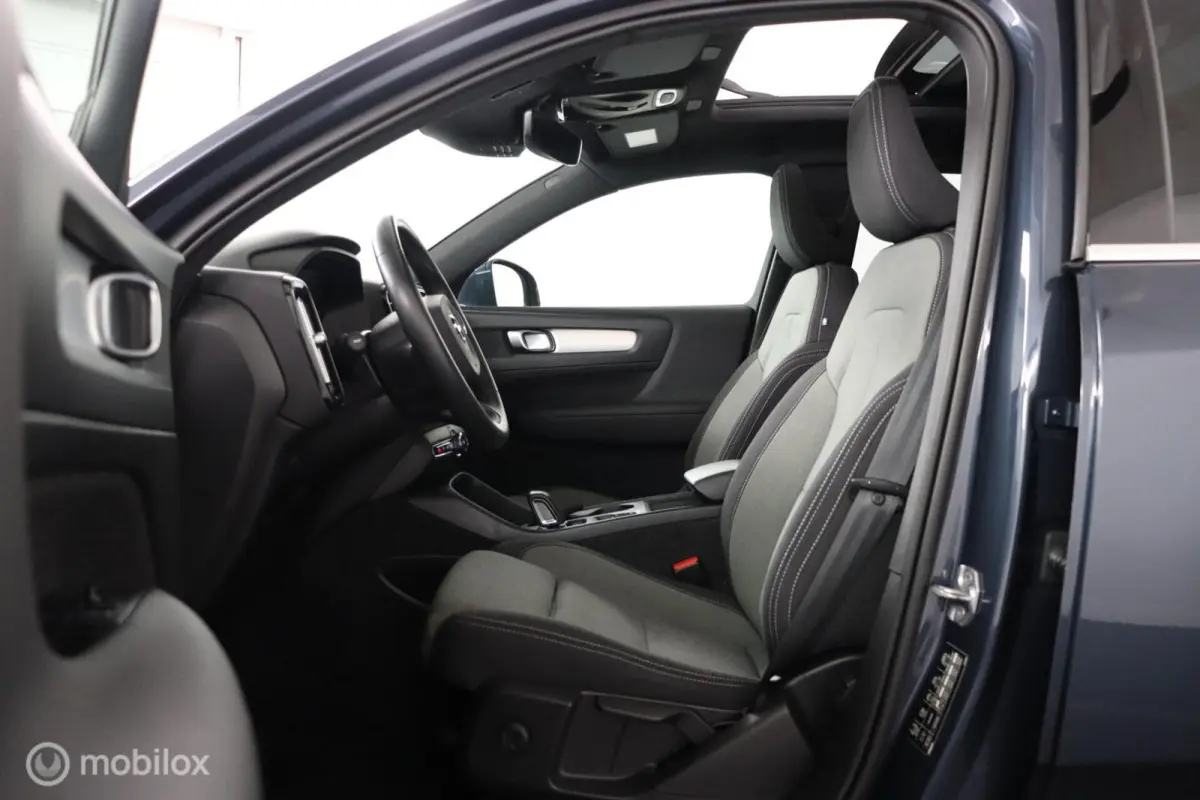 1.5 T5 Business Pro | Panoramadak | Camera | BLISS | Adaptieve Cruise | Trekhaak | Verwarmbare Voorstoelen & Stuurwiel