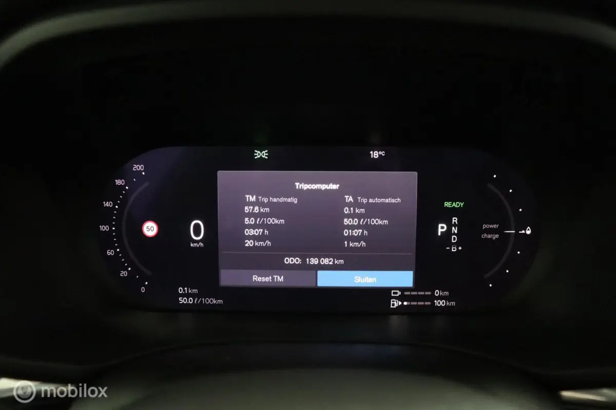2.0 T6 Plug-in hybrid AWD Plus Dark | Adaptieve Cruise | Panoramadak | Trekhaak | BLISS | Verwarmbare Voorstoelen & Stuurwiel | Contour Stoelen