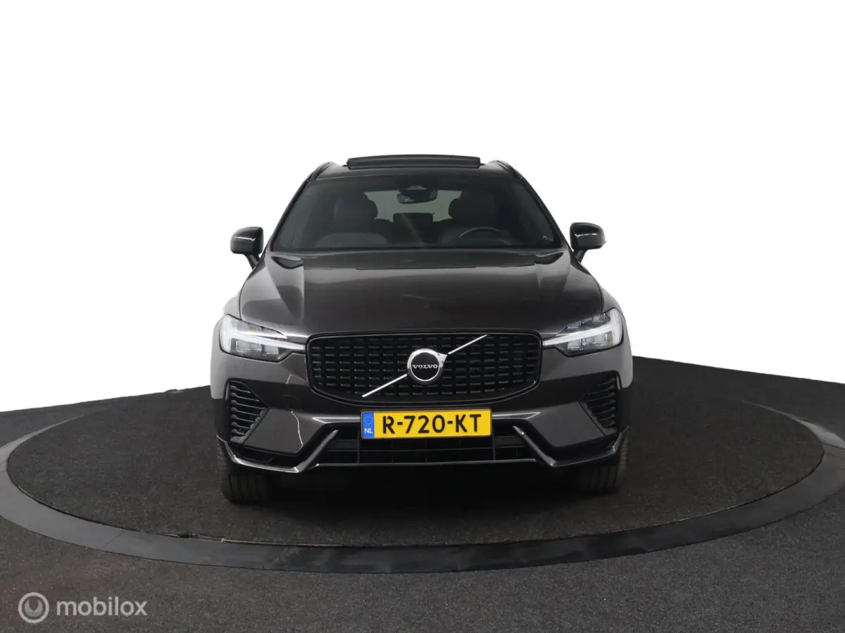 2.0 T6 Plug-in hybrid AWD Plus Dark | Adaptieve Cruise | Panoramadak | Trekhaak | BLISS | Verwarmbare Voorstoelen & Stuurwiel | Contour Stoelen
