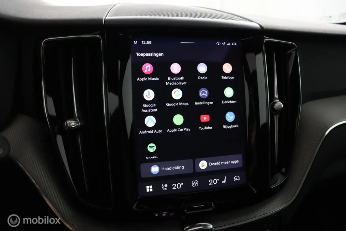2.0 T6 Plug-in hybrid AWD Plus Dark | Adaptieve Cruise | Panoramadak | Trekhaak | BLISS | Verwarmbare Voorstoelen & Stuurwiel | Contour Stoelen