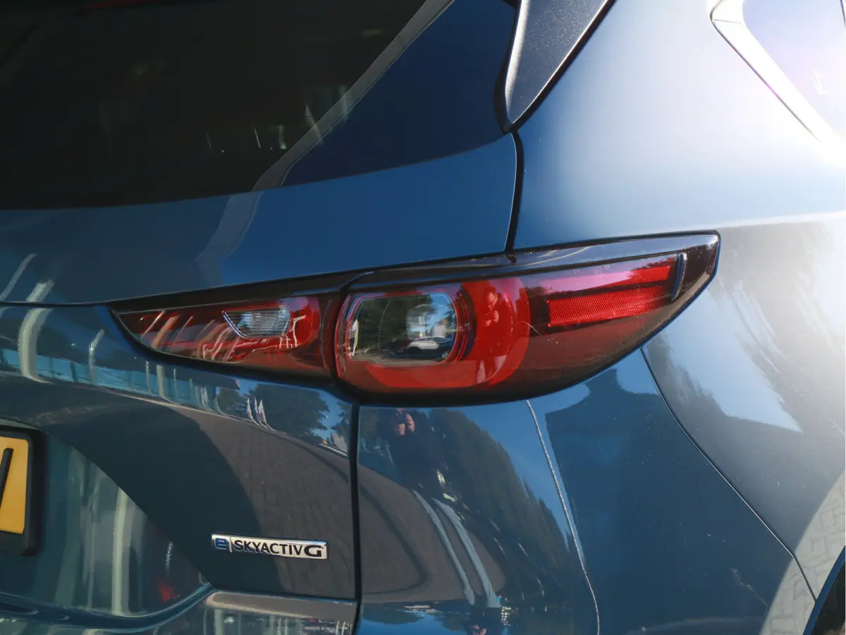 2.0 e-SkyActiv-G M Hybrid 165 Homura Leer / Bose / Camera / Navi / Clima / Cruise
