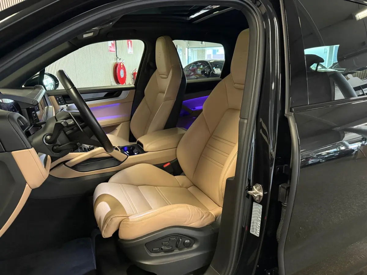 3.0 E-Hybrid SPORT DESIGN-PANORAMA-LUCHTV.-STOELEN 18 VOUDIG-NPR. € 154.306-NL AUTO-BTW