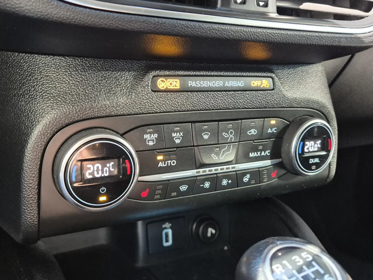 1.5 EcoBoost 150PK Active Business | Afn. Trekhaak | Navigatie | Winterpack | Cruise Control | Licht metalen velgen