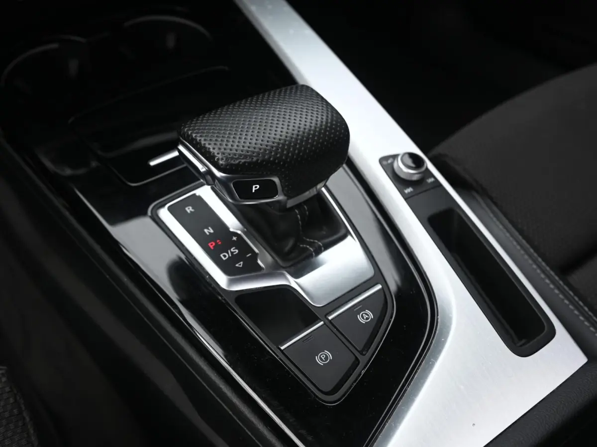 2.0 TFSI S-Line | Pano | Ambient | Digital Dash | Camera | Leder - Alcatara | Carplay - Android Auto | RS Diffuser | Adaptive Cruise | Lane Assist | Matrix Led | Dodehoek Detectie