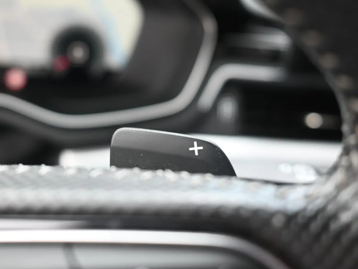 2.0 TFSI S-Line | Pano | Ambient | Digital Dash | Camera | Leder - Alcatara | Carplay - Android Auto | RS Diffuser | Adaptive Cruise | Lane Assist | Matrix Led | Dodehoek Detectie