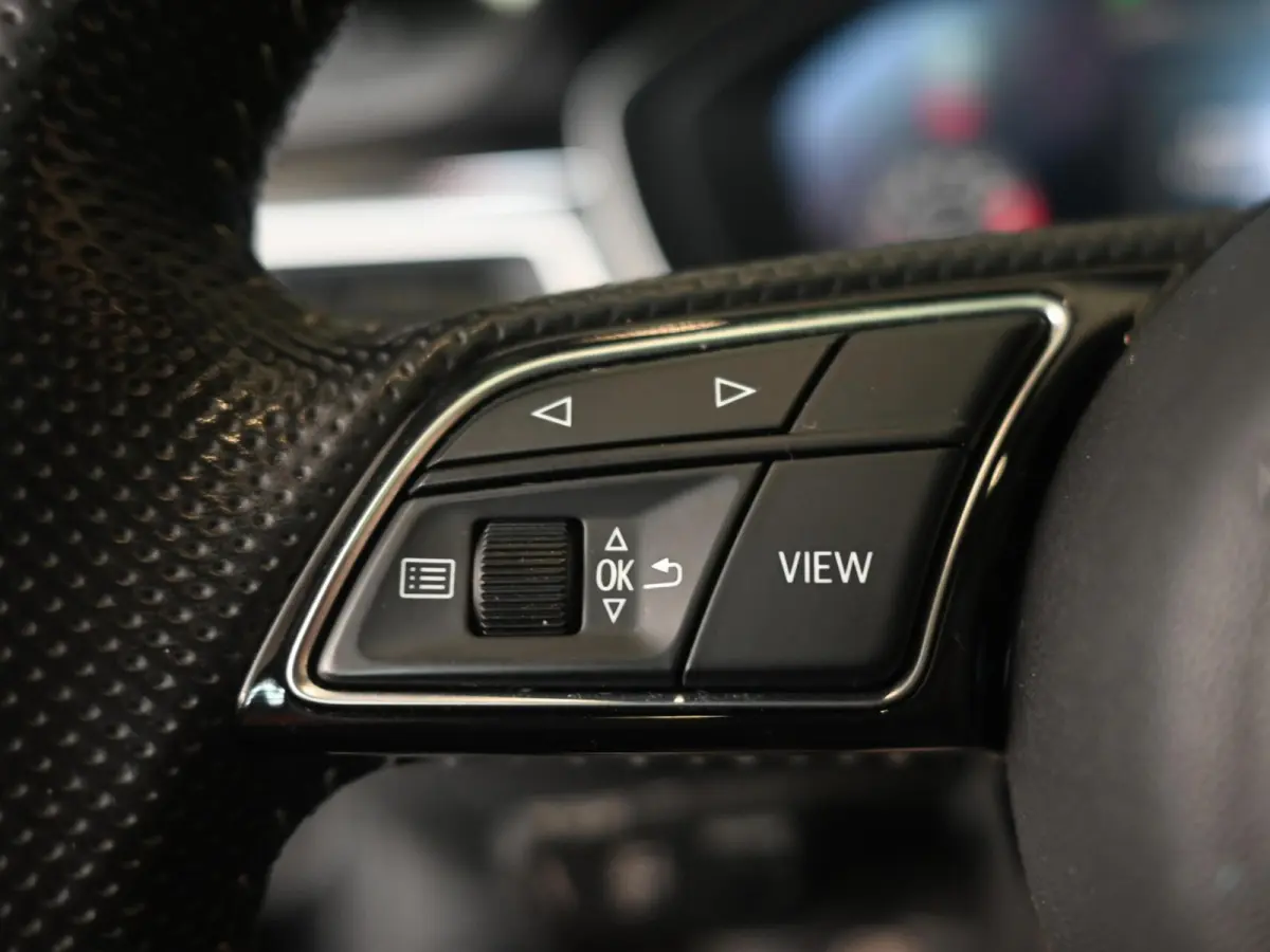 2.0 TFSI S-Line | Pano | Ambient | Digital Dash | Camera | Leder - Alcatara | Carplay - Android Auto | RS Diffuser | Adaptive Cruise | Lane Assist | Matrix Led | Dodehoek Detectie