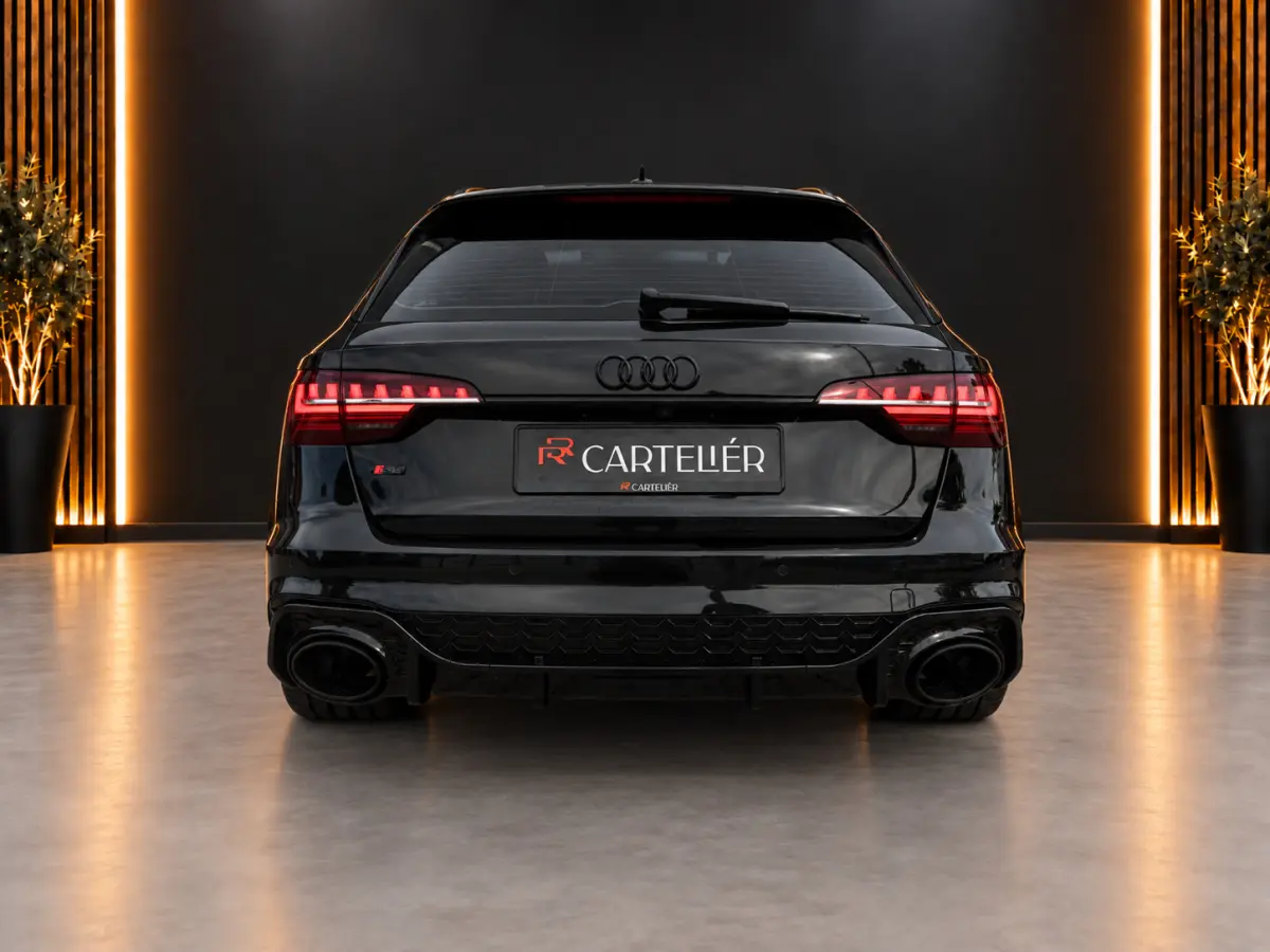2.0 TFSI S-Line | Pano | Ambient | Digital Dash | Camera | Leder - Alcatara | Carplay - Android Auto | RS Diffuser | Adaptive Cruise | Lane Assist | Matrix Led | Dodehoek Detectie