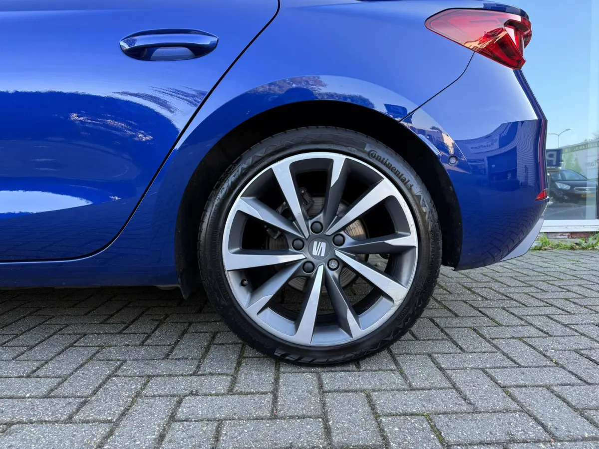 1.5 eTSI FR Business Intense - Automaat - Navi - Parkeerhulp - Org.NL