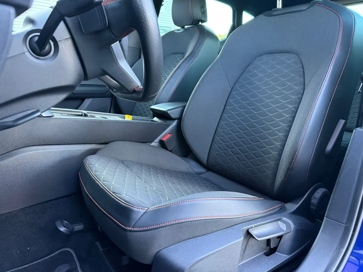 1.5 eTSI FR Business Intense - Automaat - Navi - Parkeerhulp - Org.NL