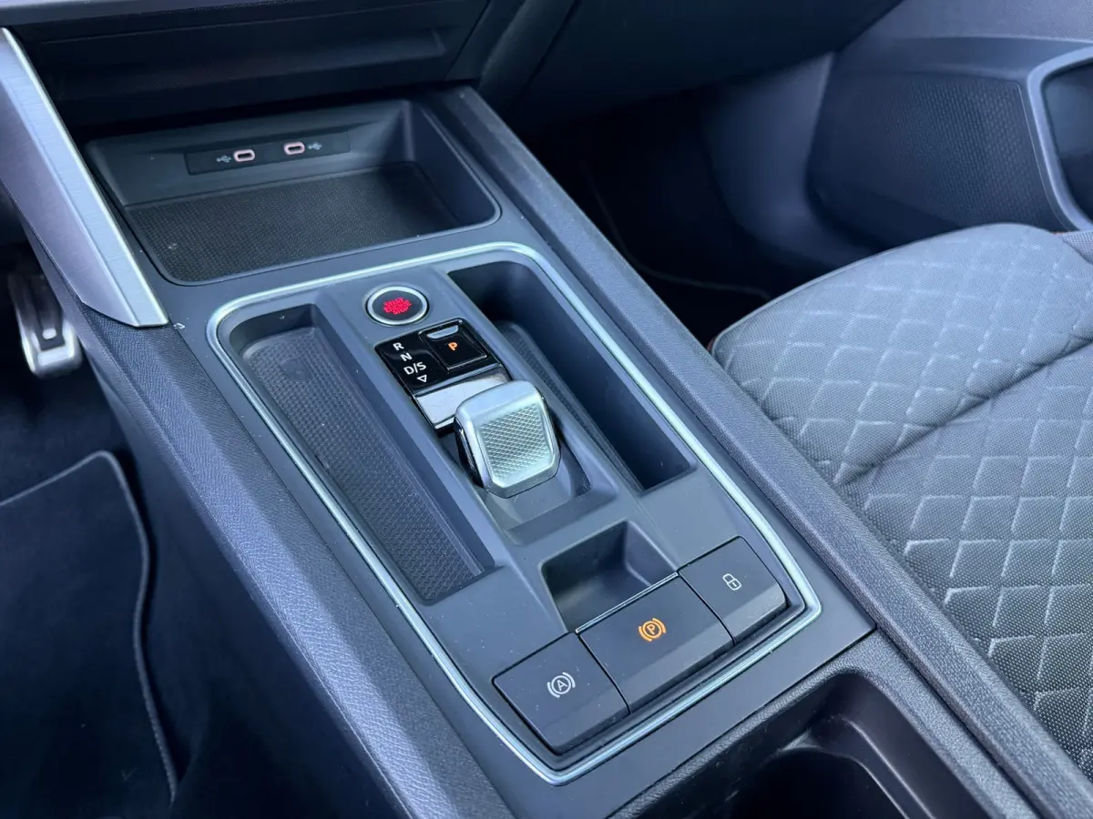 1.5 eTSI FR Business Intense - Automaat - Navi - Parkeerhulp - Org.NL