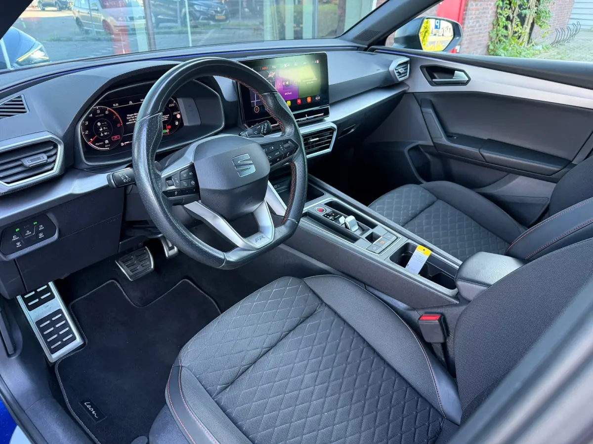 1.5 eTSI FR Business Intense - Automaat - Navi - Parkeerhulp - Org.NL