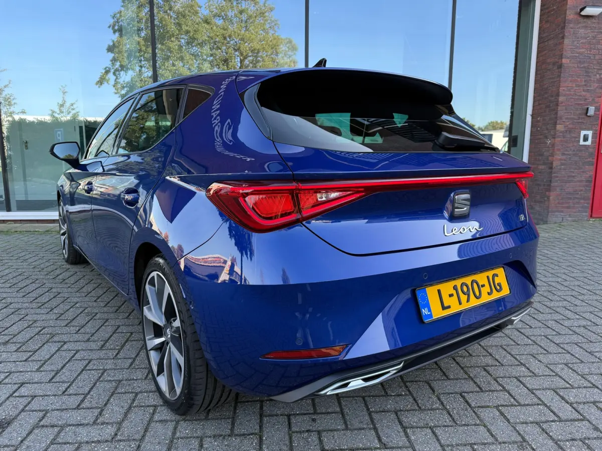 1.5 eTSI FR Business Intense - Automaat - Navi - Parkeerhulp - Org.NL