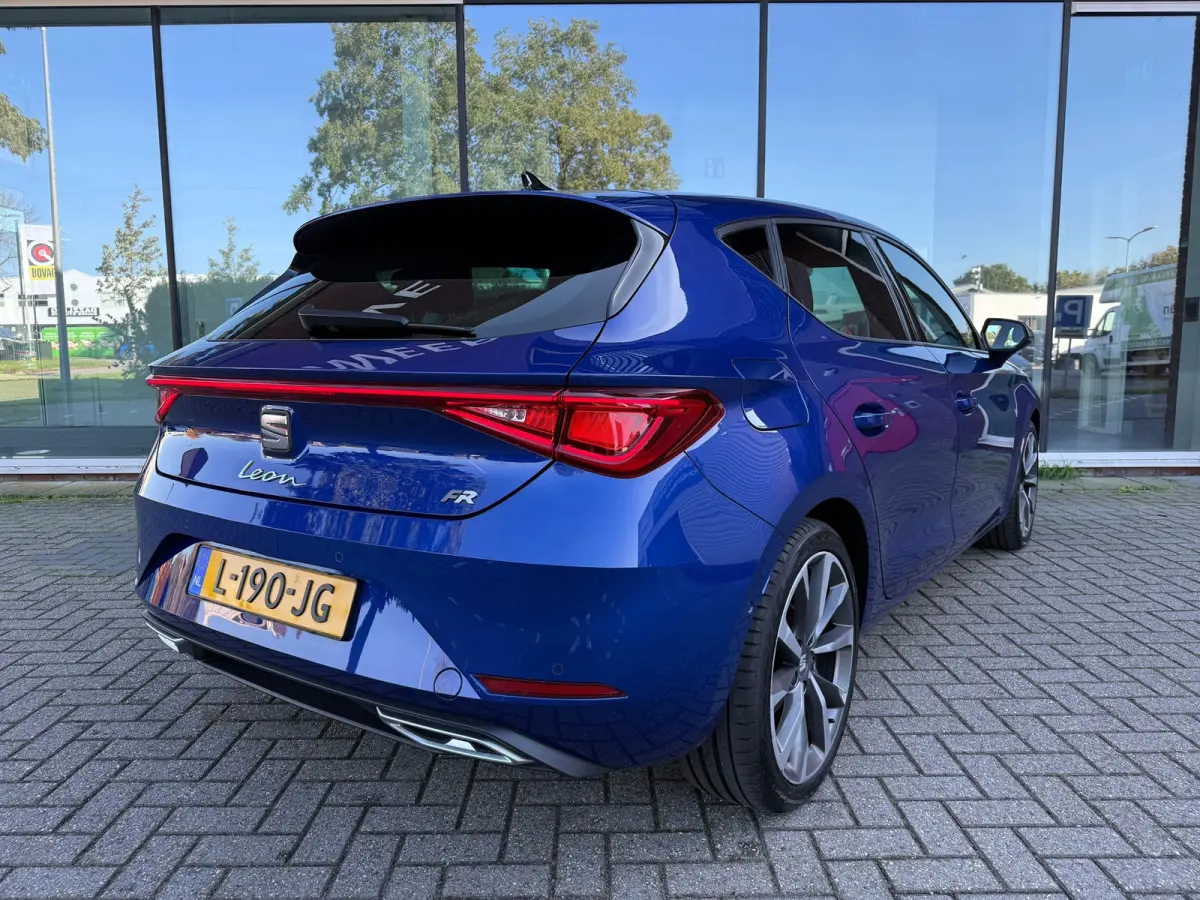 1.5 eTSI FR Business Intense - Automaat - Navi - Parkeerhulp - Org.NL