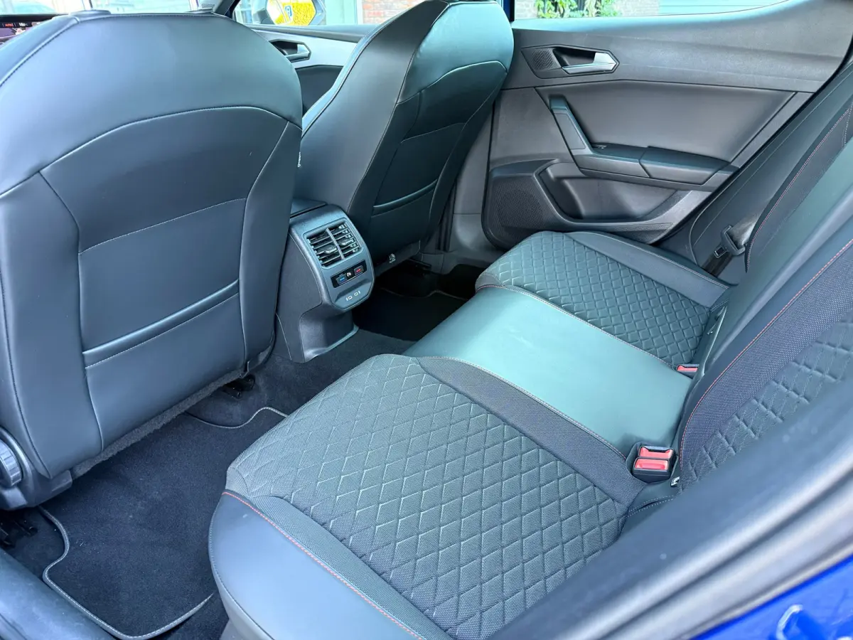 1.5 eTSI FR Business Intense - Automaat - Navi - Parkeerhulp - Org.NL