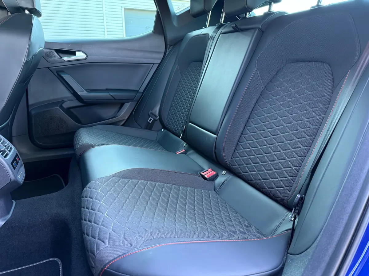 1.5 eTSI FR Business Intense - Automaat - Navi - Parkeerhulp - Org.NL