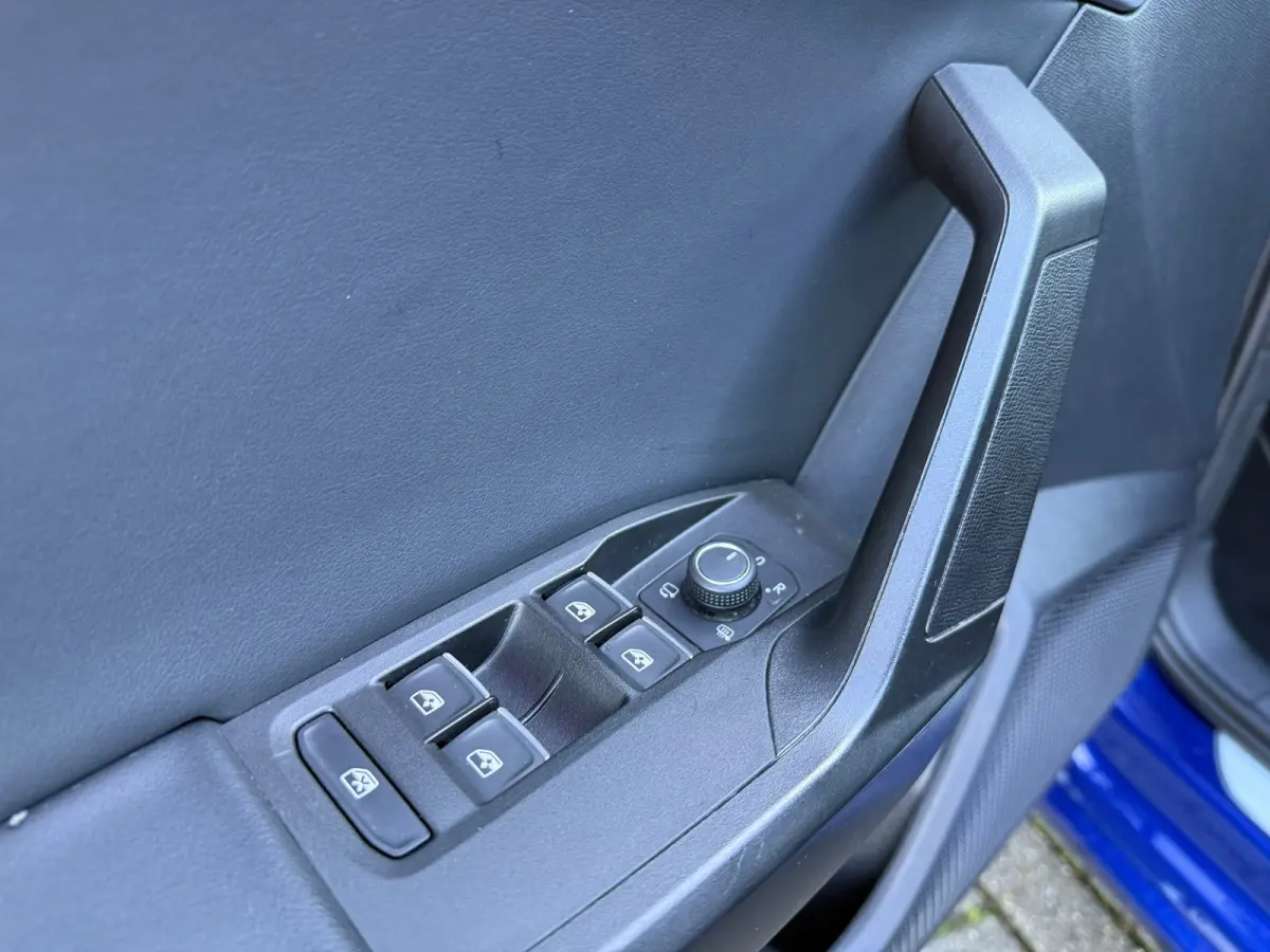 1.5 eTSI FR Business Intense - Automaat - Navi - Parkeerhulp - Org.NL