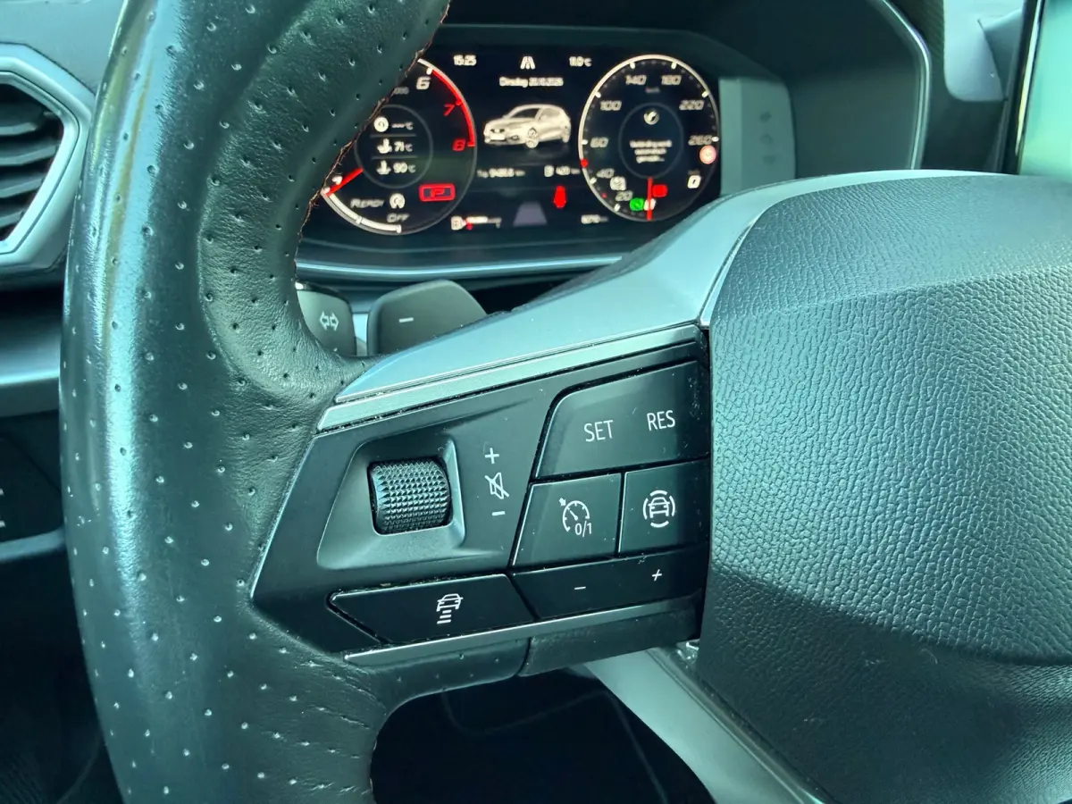 1.5 eTSI FR Business Intense - Automaat - Navi - Parkeerhulp - Org.NL