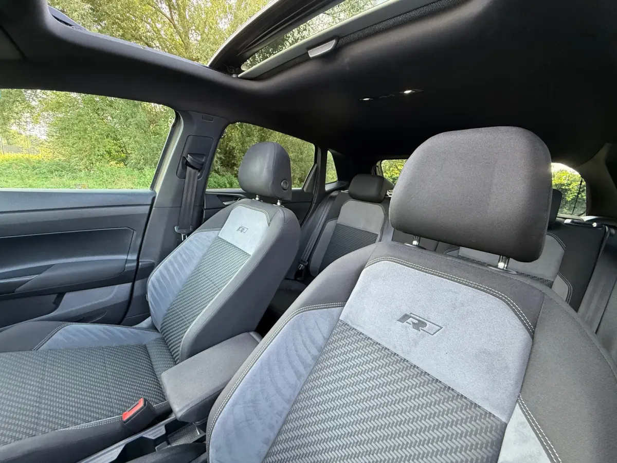 1.0 TSI R-LINE DSG I PANO I DIGITAL DASH I NAP I VOLLE UITV I PDC