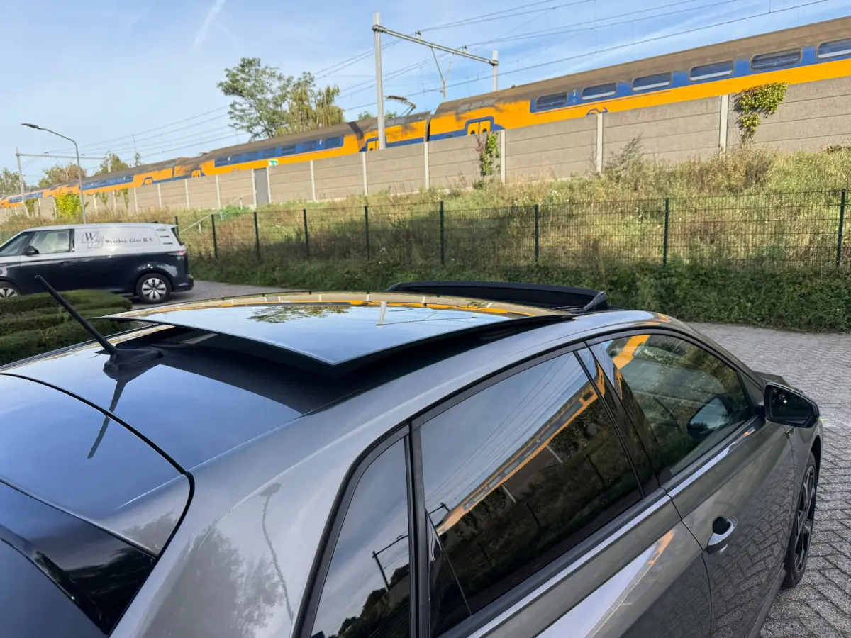 1.0 TSI R-LINE DSG I PANO I DIGITAL DASH I NAP I VOLLE UITV I PDC