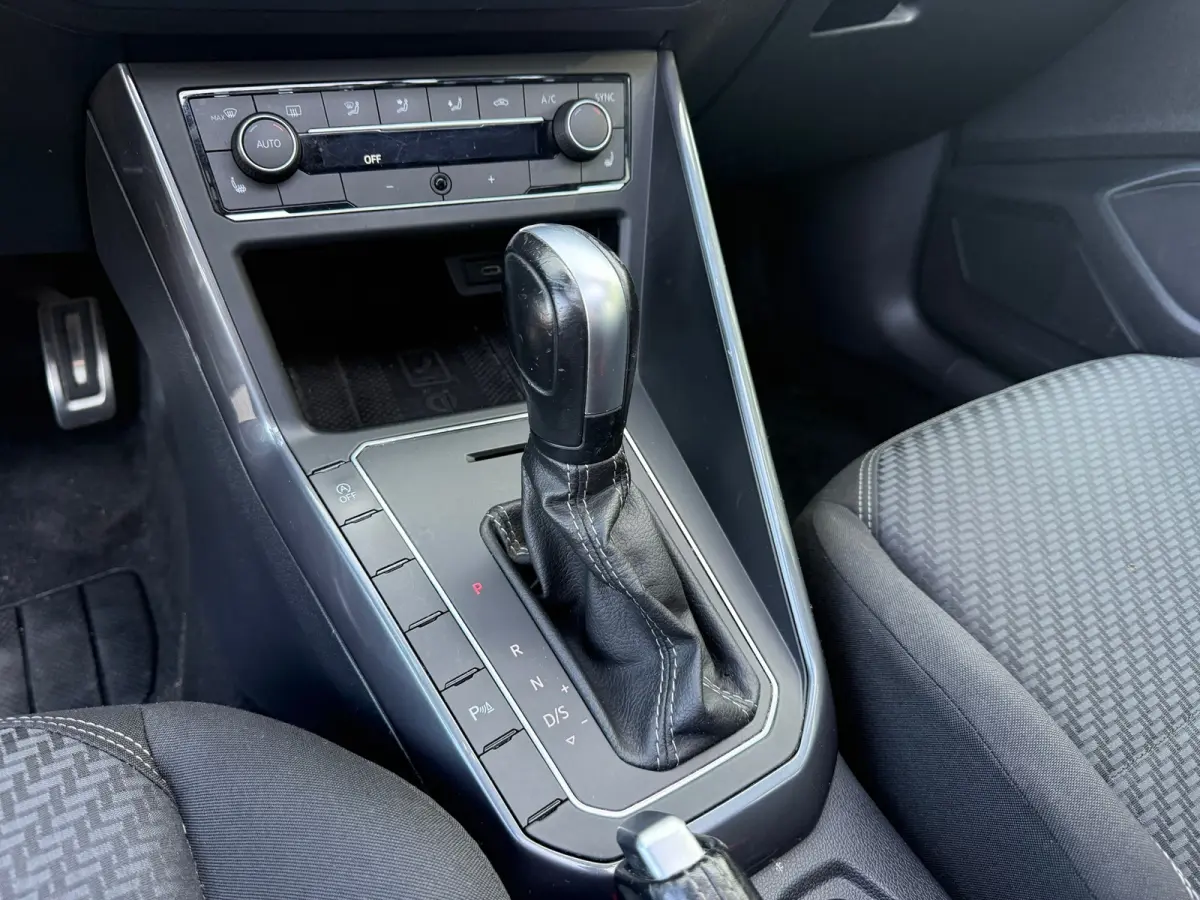 1.0 TSI R-LINE DSG I PANO I DIGITAL DASH I NAP I VOLLE UITV I PDC