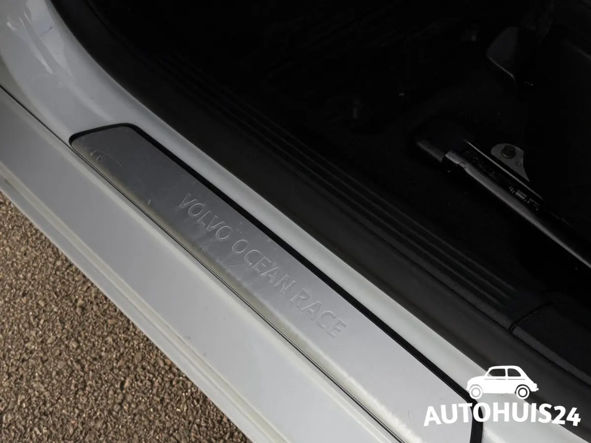 1.5 T3 Ocean Race AUTOMAAT XENON|NAVI|LEDER|17"