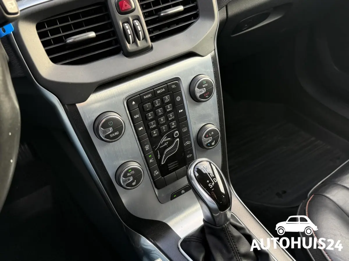 1.5 T3 Ocean Race AUTOMAAT XENON|NAVI|LEDER|17"