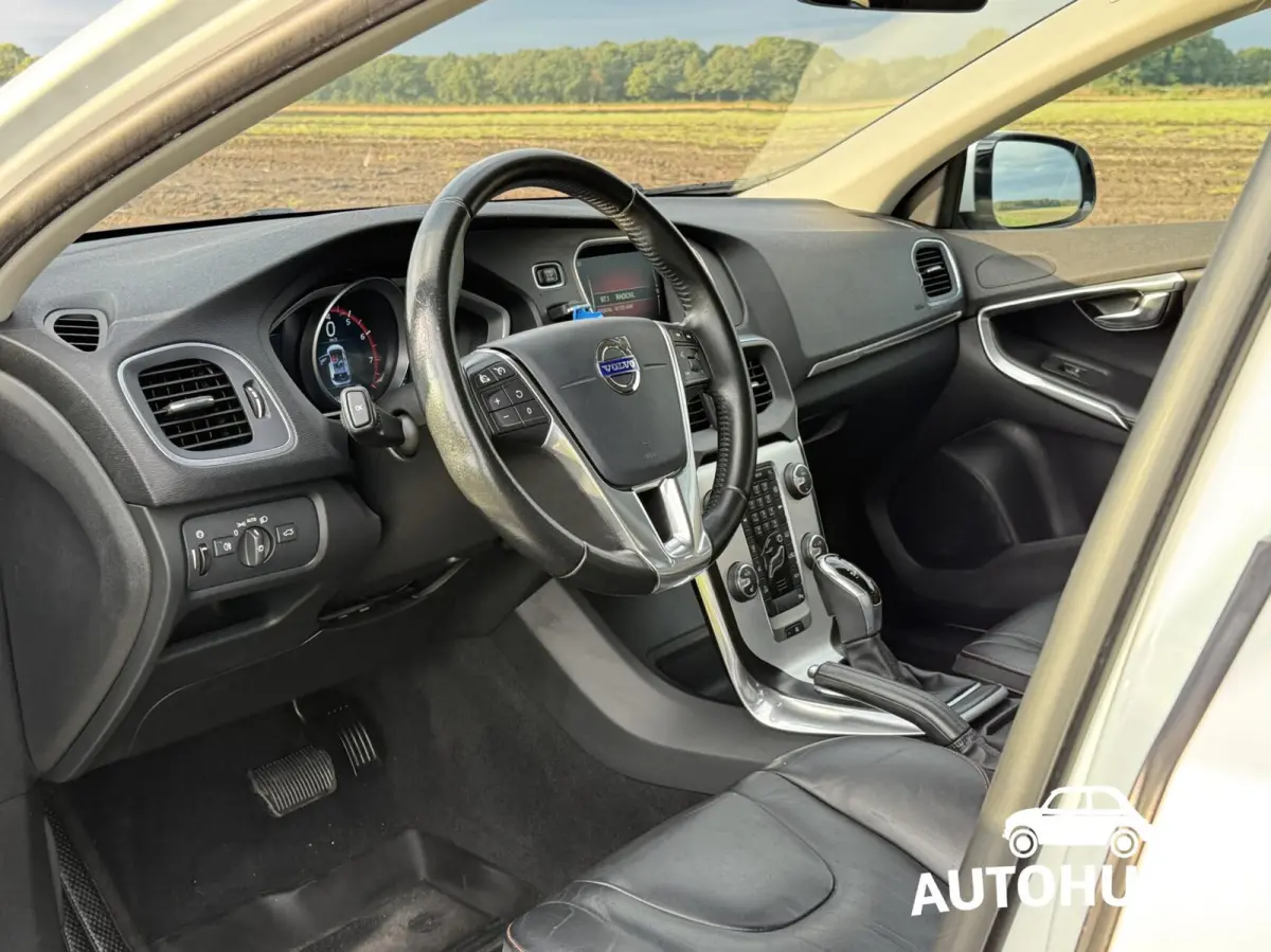1.5 T3 Ocean Race AUTOMAAT XENON|NAVI|LEDER|17"
