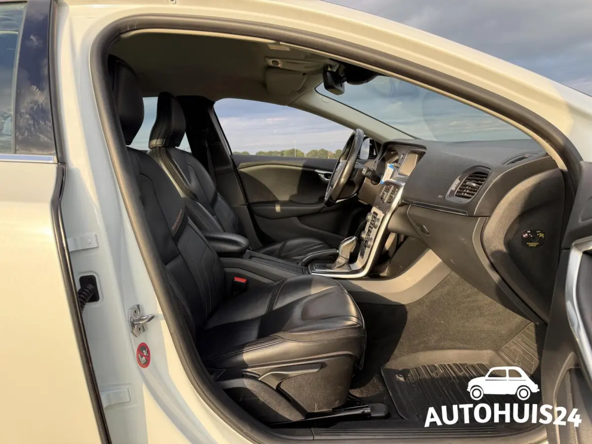 1.5 T3 Ocean Race AUTOMAAT XENON|NAVI|LEDER|17"