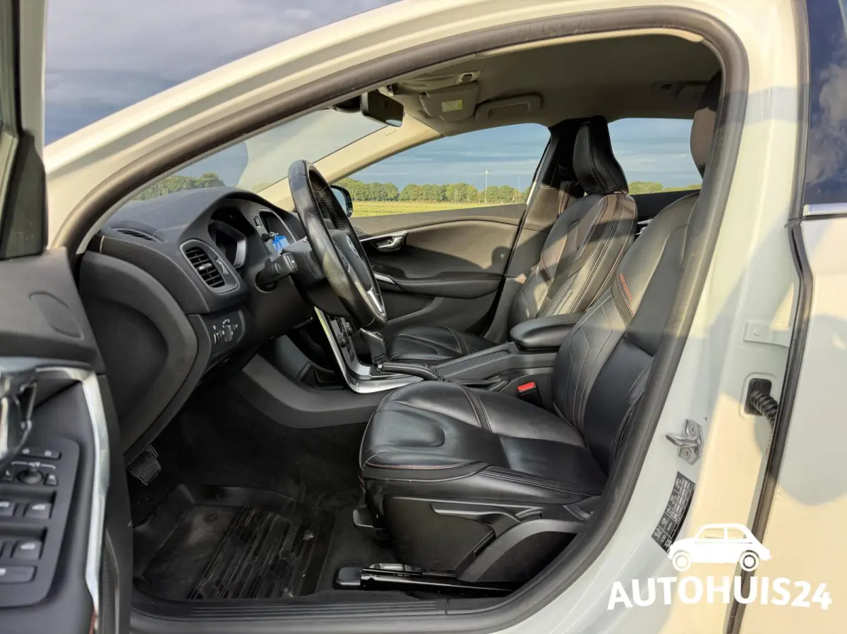 1.5 T3 Ocean Race AUTOMAAT XENON|NAVI|LEDER|17"