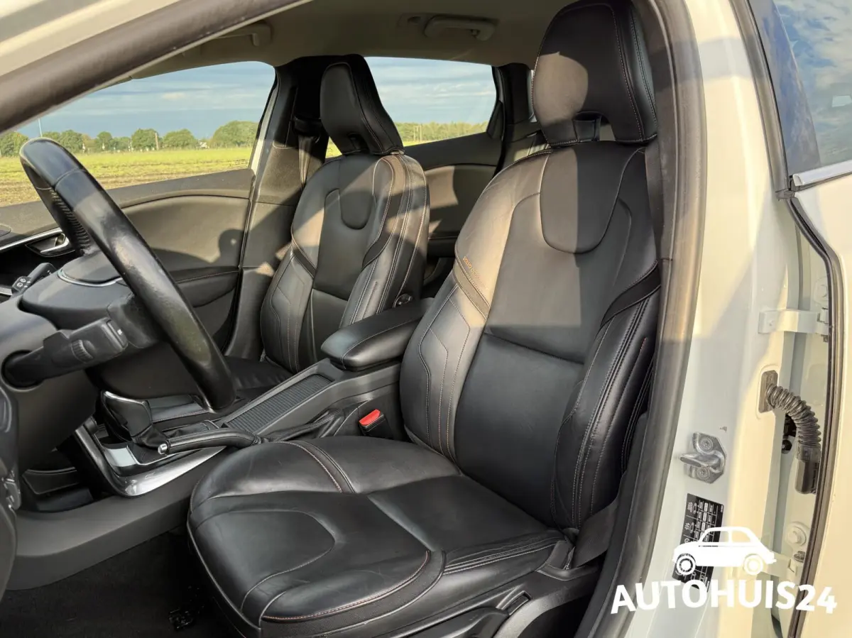 1.5 T3 Ocean Race AUTOMAAT XENON|NAVI|LEDER|17"