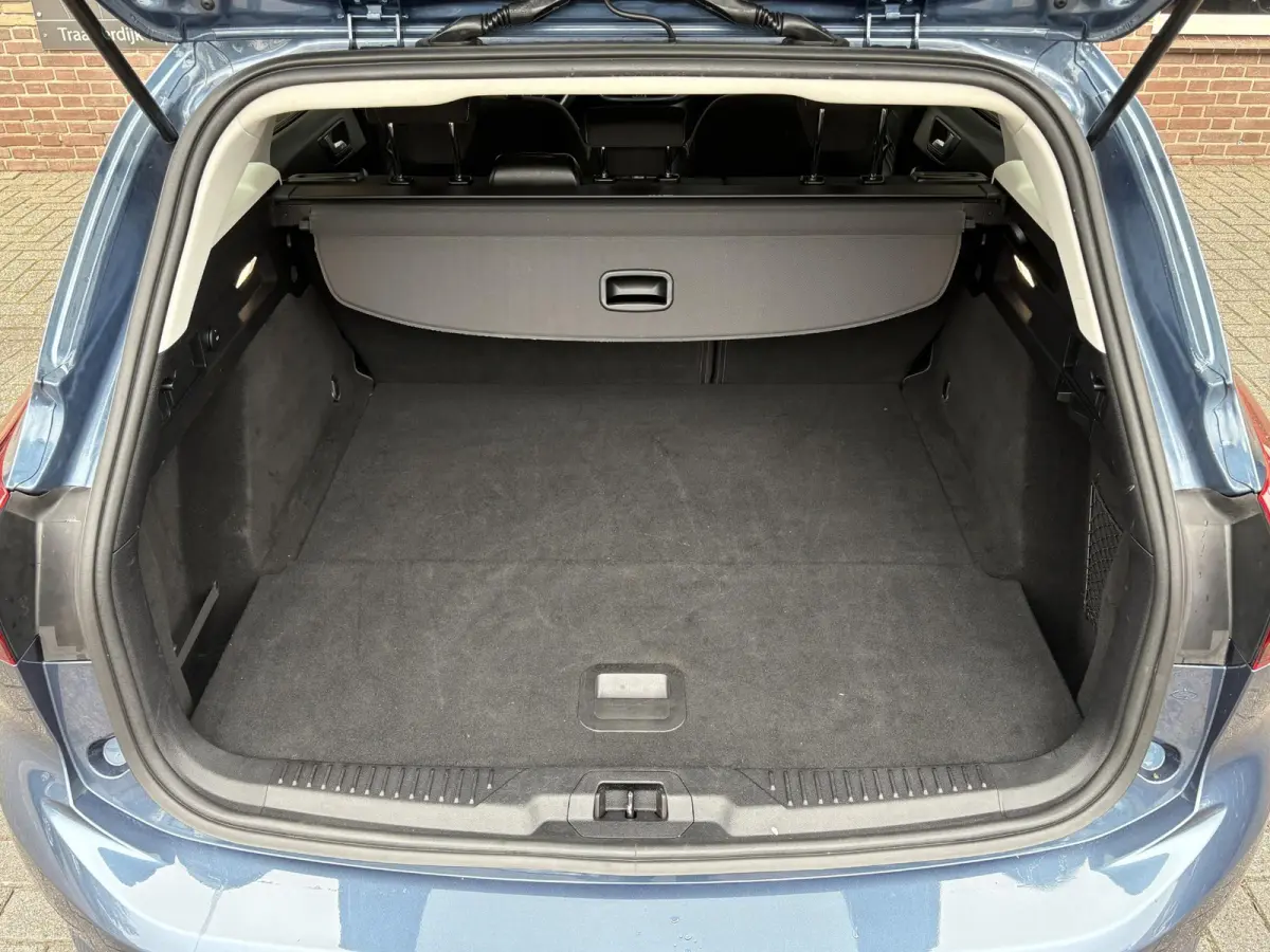 1.0 EcoBoost Hybrid 155pk AUTOMAAT TITANIUM/NAVI/LED/LMV/NL-AUTO