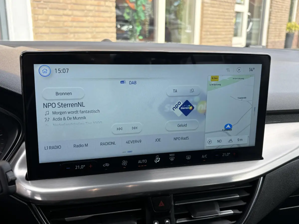 1.0 EcoBoost Hybrid 155pk AUTOMAAT TITANIUM/NAVI/LED/LMV/NL-AUTO