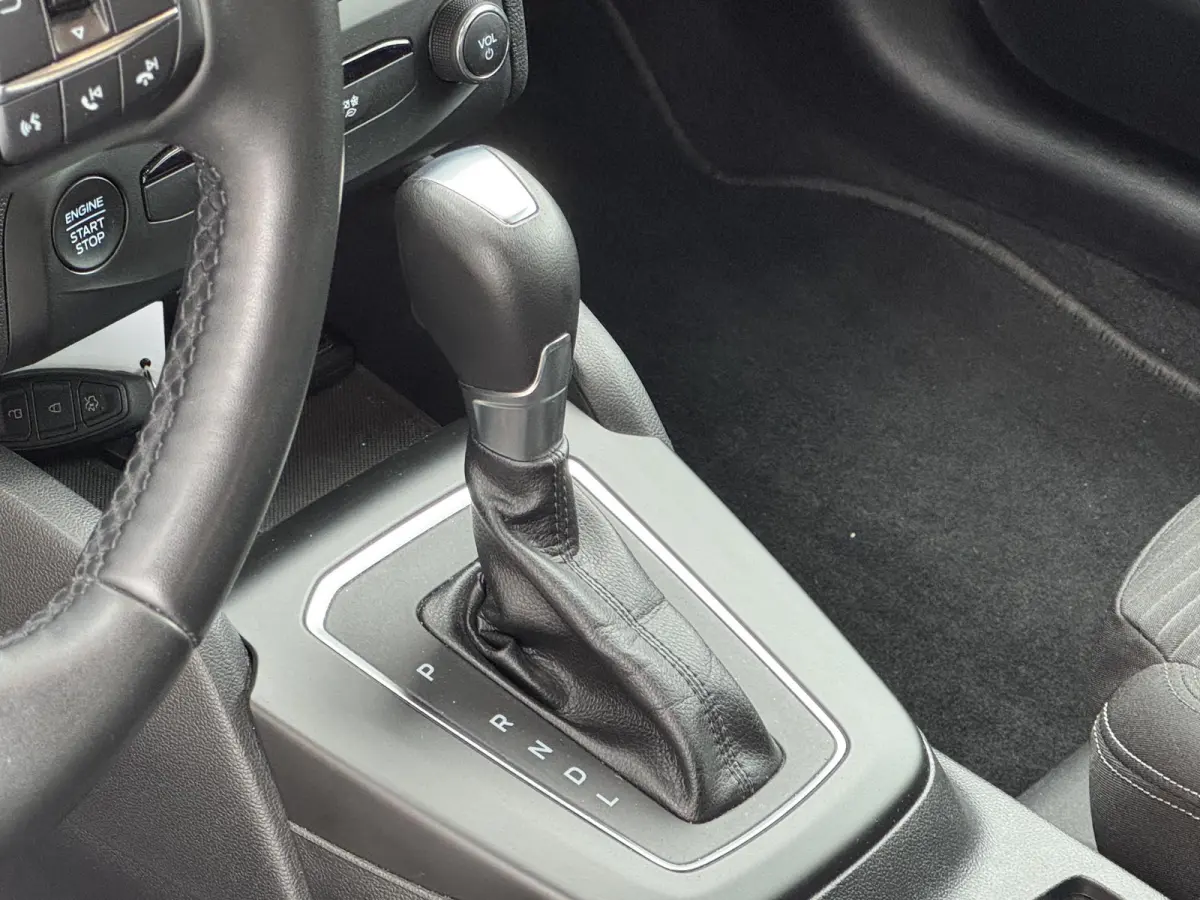1.0 EcoBoost Hybrid 155pk AUTOMAAT TITANIUM/NAVI/LED/LMV/NL-AUTO