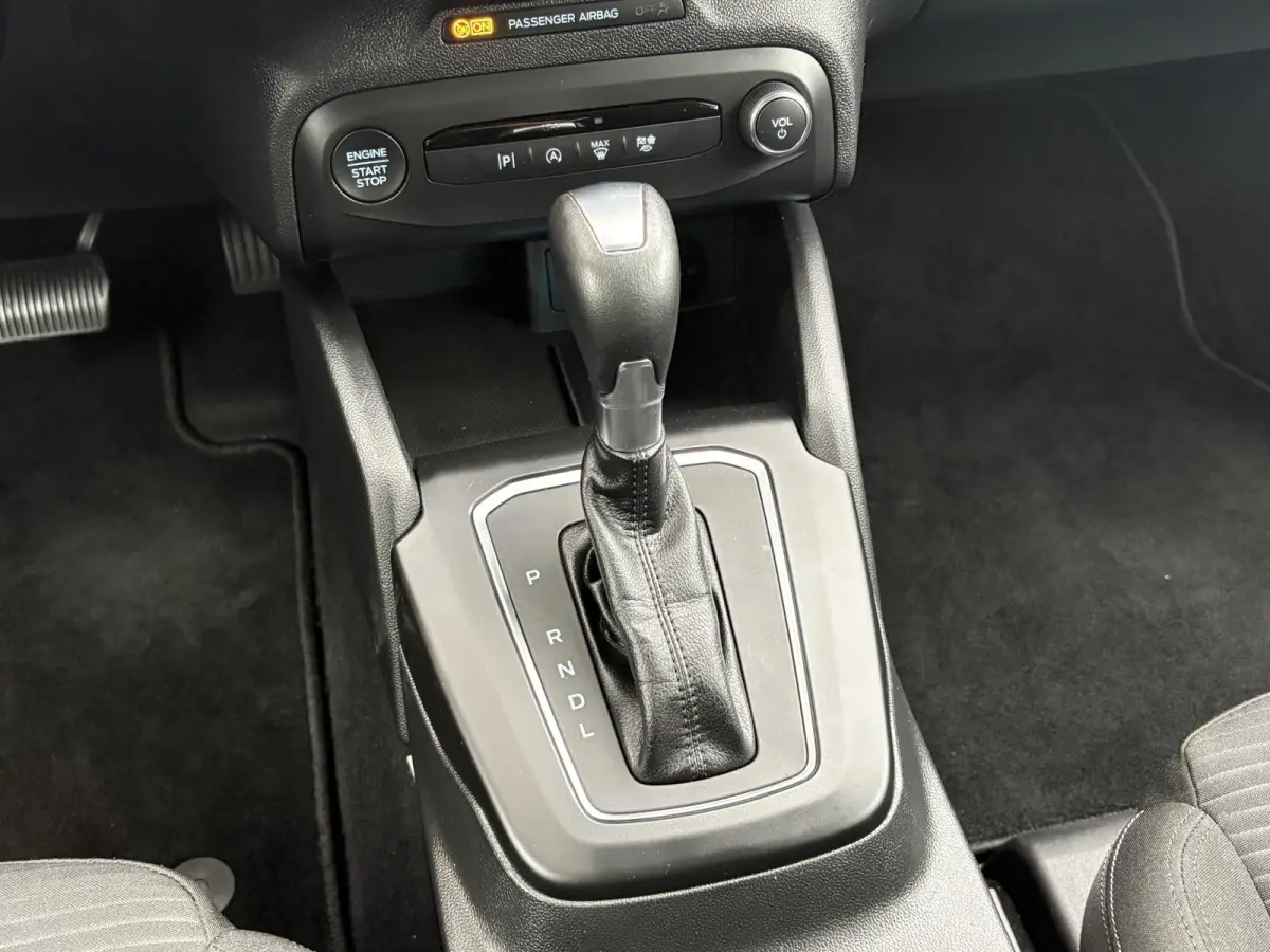 1.0 EcoBoost Hybrid 155pk AUTOMAAT TITANIUM/NAVI/LED/LMV/NL-AUTO
