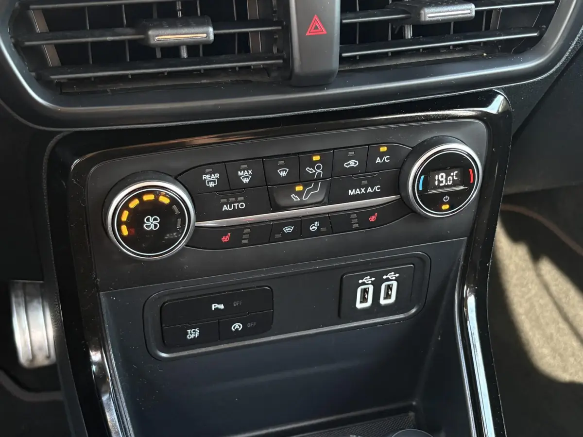 1.0 EcoBoost 125pk ST-Line X WINTERPACK/CARPLAY/NL-AUTO/1E EIG.