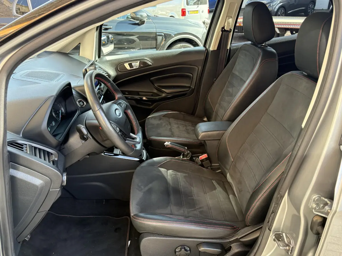 1.0 EcoBoost 125pk ST-Line X WINTERPACK/CARPLAY/NL-AUTO/1E EIG.