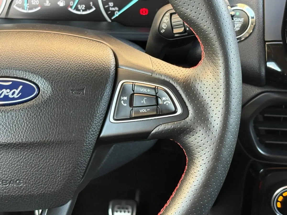 1.0 EcoBoost 125pk ST-Line X WINTERPACK/CARPLAY/NL-AUTO/1E EIG.