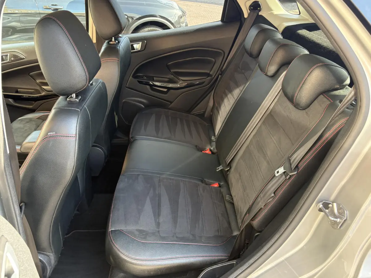 1.0 EcoBoost 125pk ST-Line X WINTERPACK/CARPLAY/NL-AUTO/1E EIG.