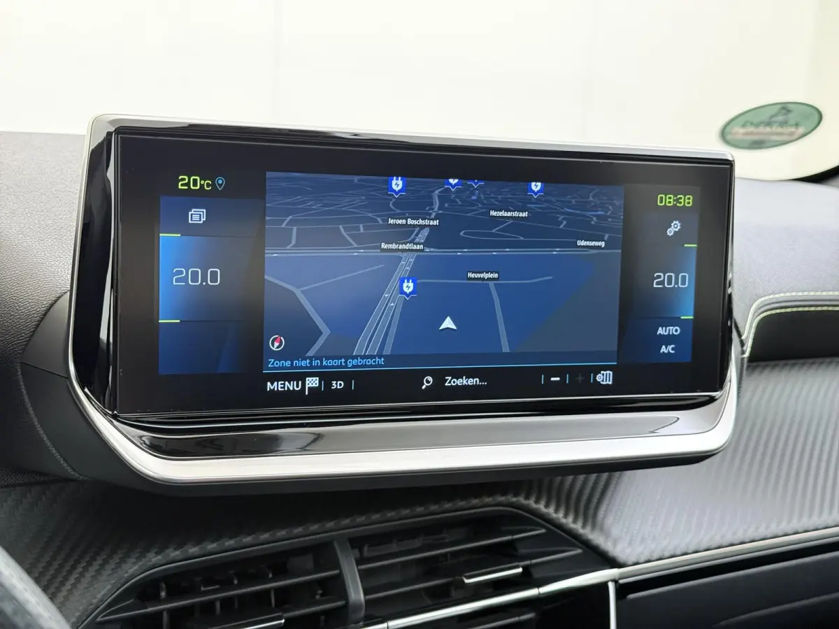 GT 136pk 50 kWh | Accu 95% | Navigatie | Panorama dak | Automatische airco | Camera achter | Parkeersensoren | 3D i-Cockpit | Lichtmetalen velgen | Full LED koplampen | Apple Carplay en Andr