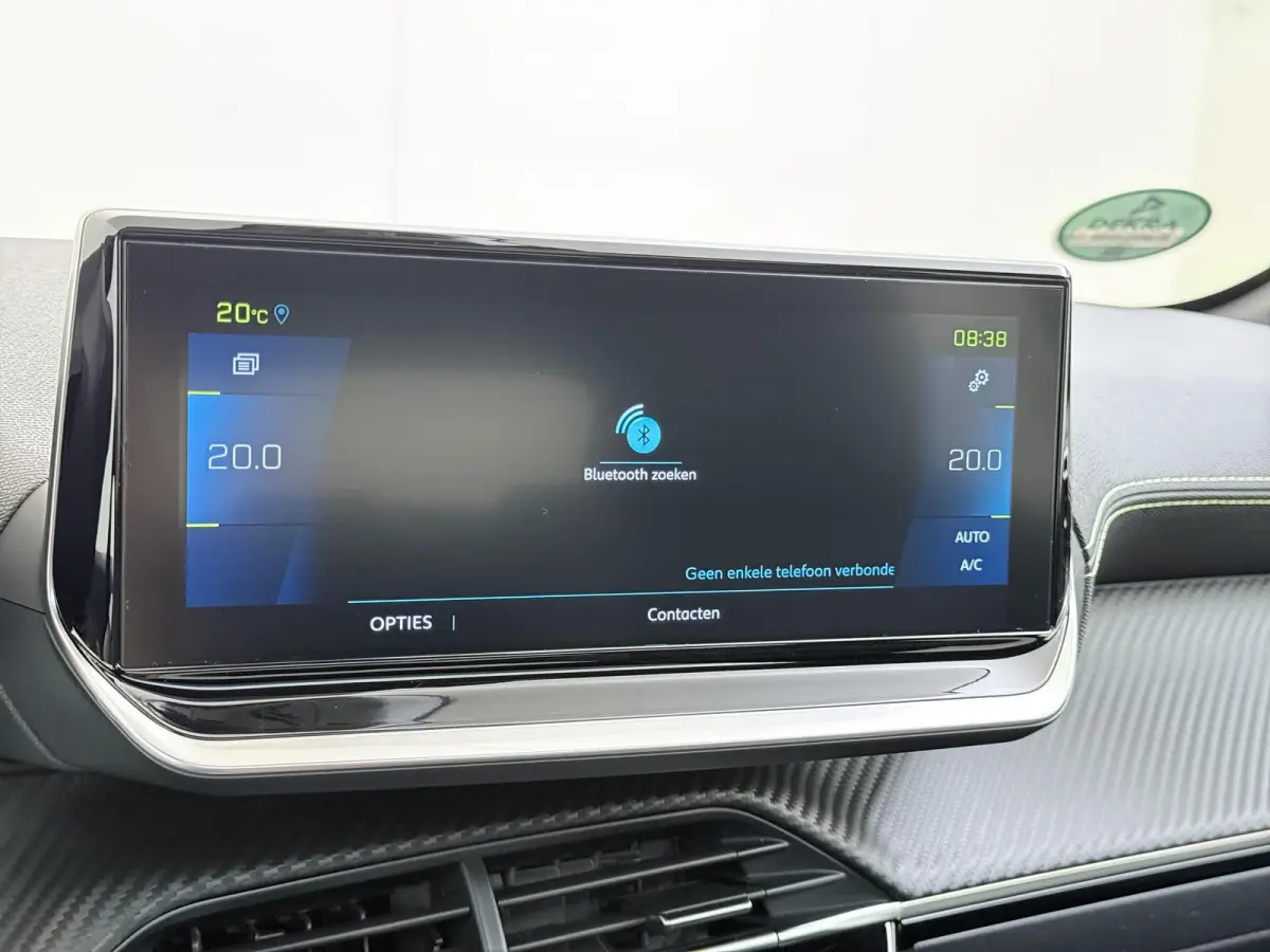 GT 136pk 50 kWh | Accu 95% | Navigatie | Panorama dak | Automatische airco | Camera achter | Parkeersensoren | 3D i-Cockpit | Lichtmetalen velgen | Full LED koplampen | Apple Carplay en Andr