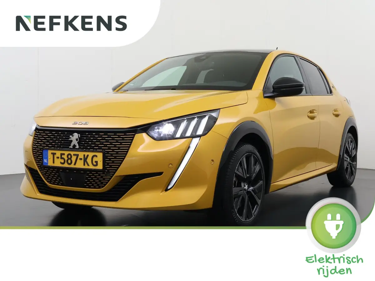 GT 136pk 50 kWh | Accu 95% | Navigatie | Panorama dak | Automatische airco | Camera achter | Parkeersensoren | 3D i-Cockpit | Lichtmetalen velgen | Full LED koplampen | Apple Carplay en Andr