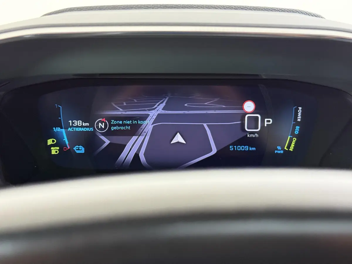GT 136pk 50 kWh | Accu 95% | Navigatie | Panorama dak | Automatische airco | Camera achter | Parkeersensoren | 3D i-Cockpit | Lichtmetalen velgen | Full LED koplampen | Apple Carplay en Andr