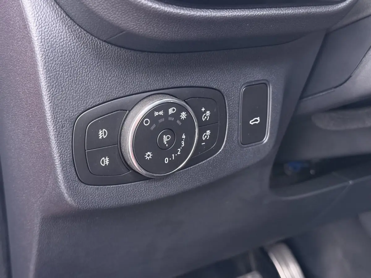 1.0 EcoBoost ST-Line X Vignale | ELEK. SCHUIF/ KANTELDAK | ELEK. ACHTERKLEP | STOEL-STUURVERWARMING | ADAPTIEVE CRUISE CONTROL | VOORRUIT VERWARMING
