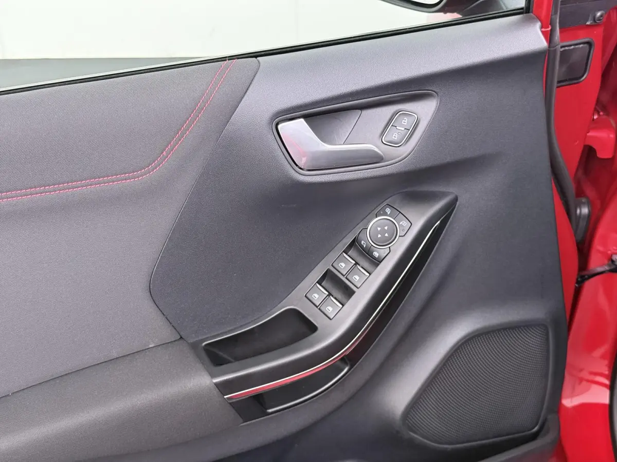 1.0 EcoBoost ST-Line X Vignale | ELEK. SCHUIF/ KANTELDAK | ELEK. ACHTERKLEP | STOEL-STUURVERWARMING | ADAPTIEVE CRUISE CONTROL | VOORRUIT VERWARMING