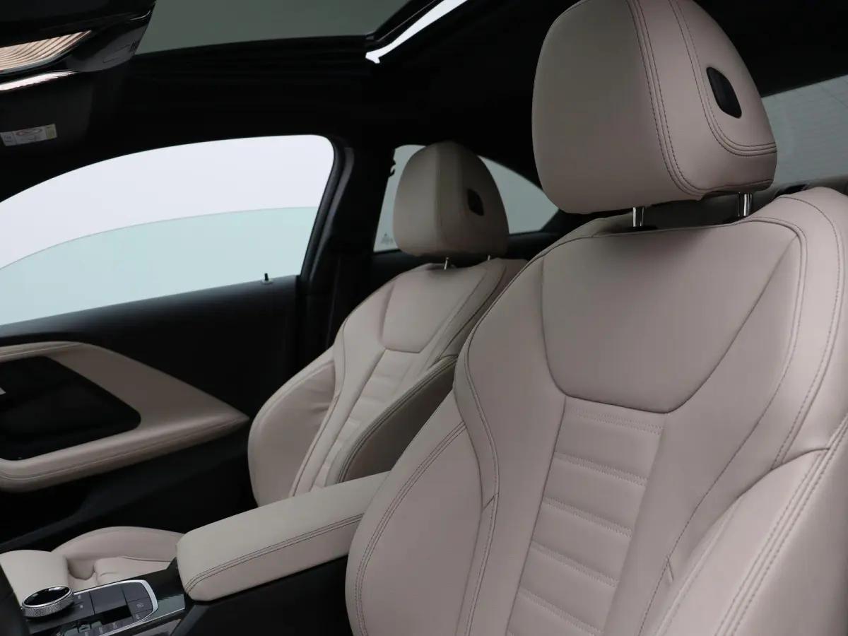 230i M Sportpakket Pro | Innovation Pack | Premium Pack | Comfort Access | Schuifdak | Elektrisch Verstelbare Sportstoelen | Active Cruise Control | Harman Kardon