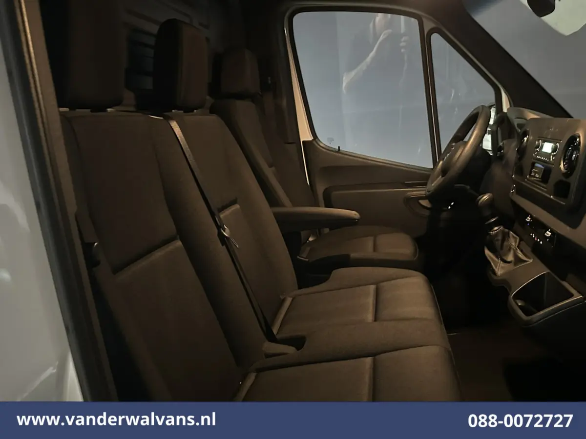 211 CDI 115pk L2H2 Euro6 Airco | Camera | Trekhaak Bijrijdersbank